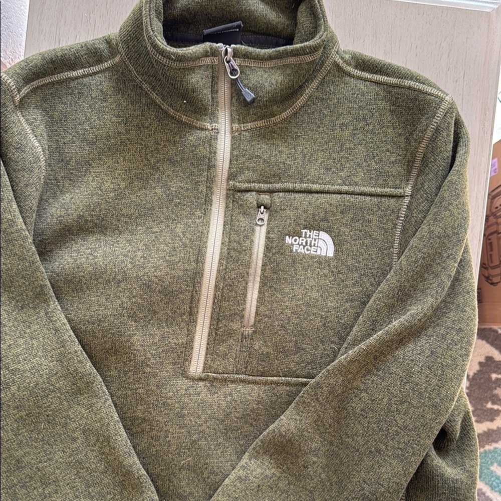 The North Face Men's Olive Green Quarter Zip Jacket Pullover